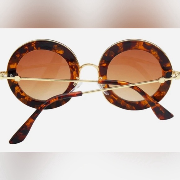 Popular Unisex High Fashion Round Glasses!! 🤓 - Picture 6 of 10